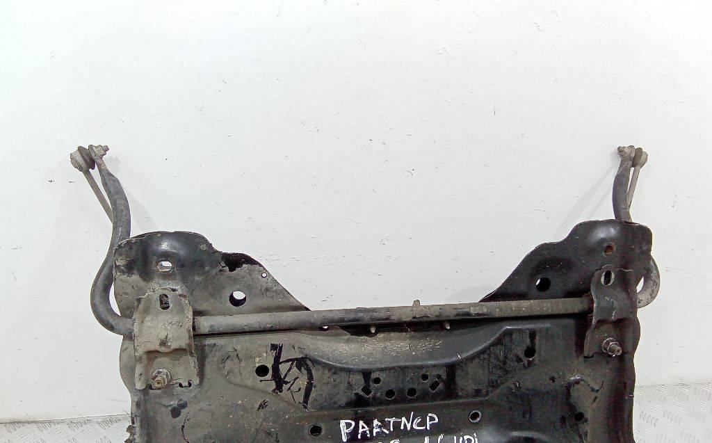 стабилизатор подвески передний Peugeot Partner 2 поколение (B9) 2009, 1.6 л., дизель - фото №1