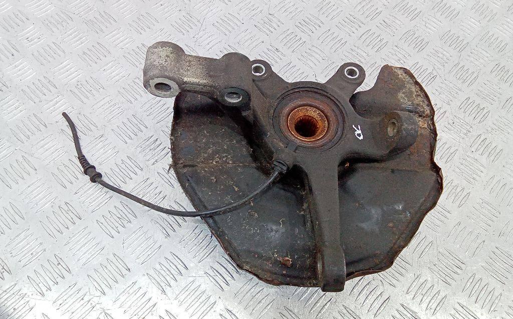 кулак поворотный правый Mercedes-Benz B-Класс W245 2005 - фото №1