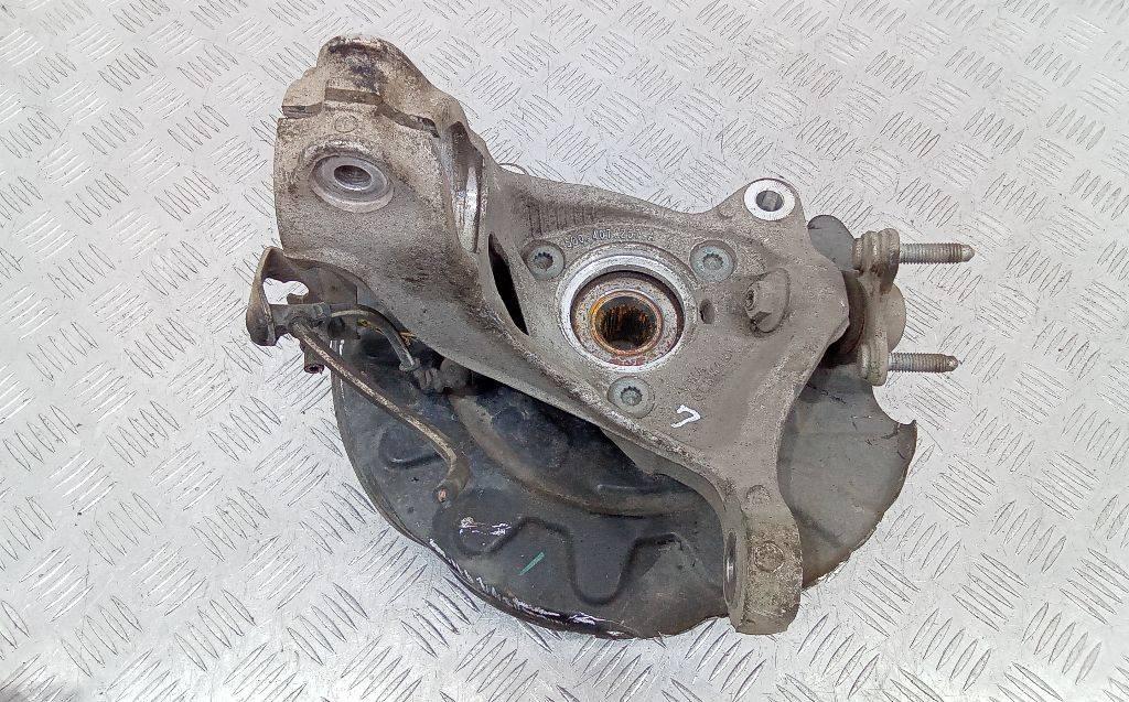 кулак поворотный левый Volkswagen T-Roc 1 поколение 2018, 5Q0407257 - фото №1