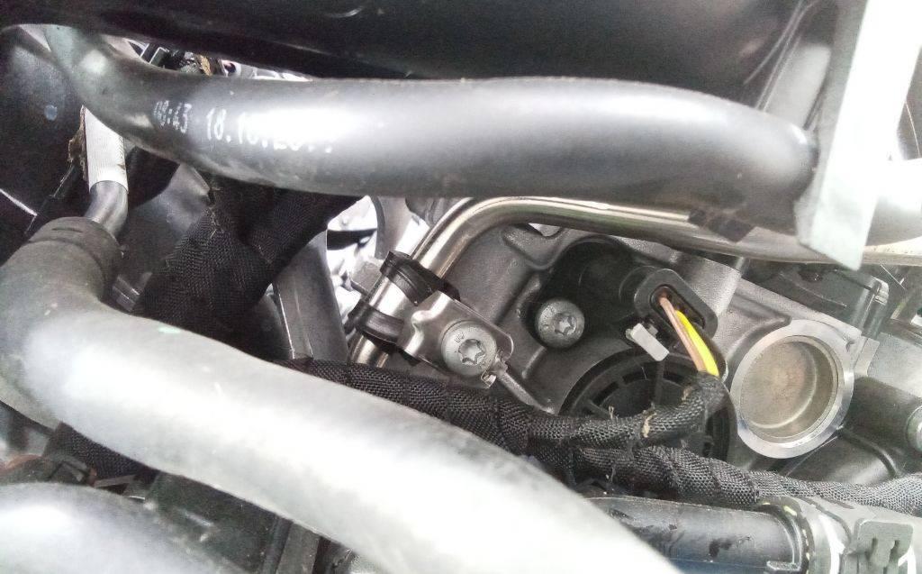 датчик распредвала Volkswagen T-Roc 1 поколение 2019, 1.5 л., бензин, МКПП - фото №1