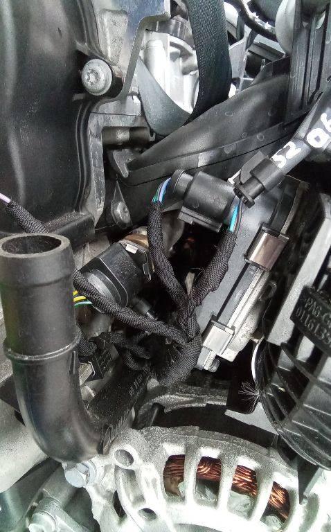 форсунка Volkswagen T-Roc 1 поколение 2019, 1.5 л., бензин, МКПП - фото №1