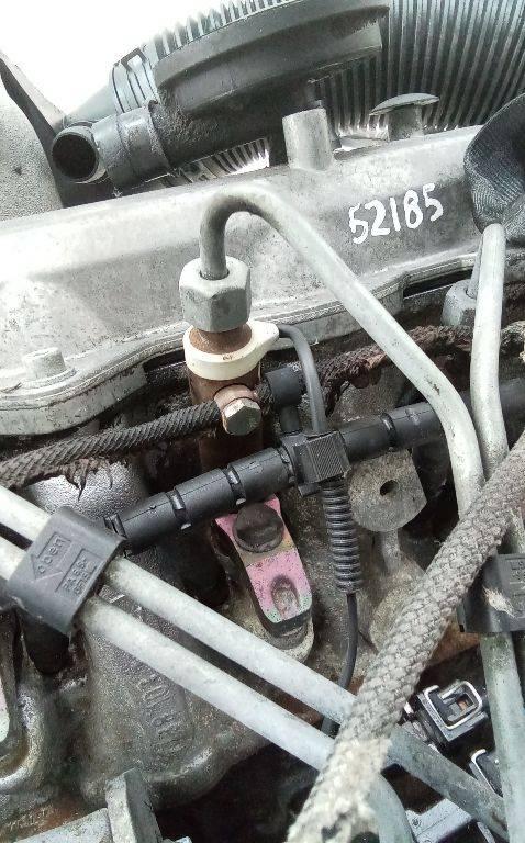 форсунка управляющая Audi A3 8L 1997, 1.9 л., дизель, МКПП - фото №1