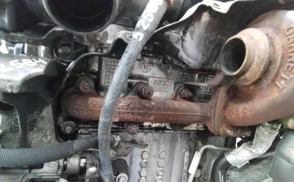 коллектор выпускной Peugeot 5008 1 поколение 2010, 1.6 л., дизель, МКПП - фото №1