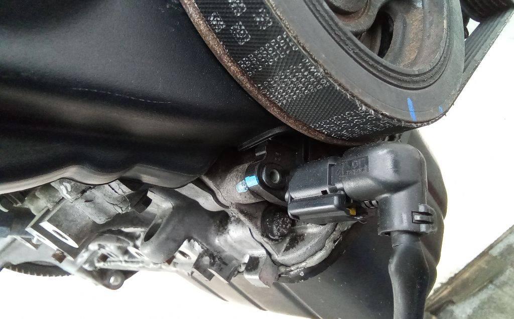 датчик коленвала Peugeot 5008 1 поколение 2010, 1.6 л., дизель, МКПП, 9664387380 - фото №1