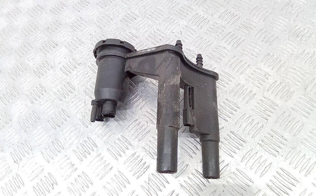 маслоотделитель (сапун) Jaguar XF X250 2007, 4R8Q-6A785-AE - фото №1