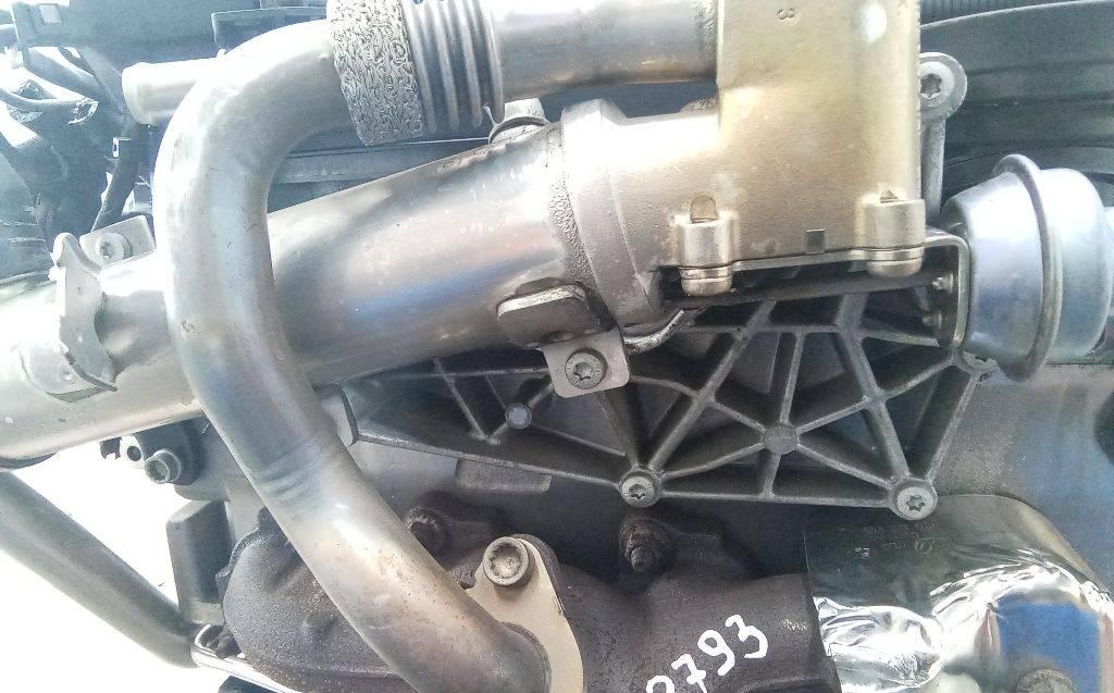 кронштейн двигателя SEAT Exeo 1 поколение 2009, 2.0 л., дизель, МКПП - фото №1