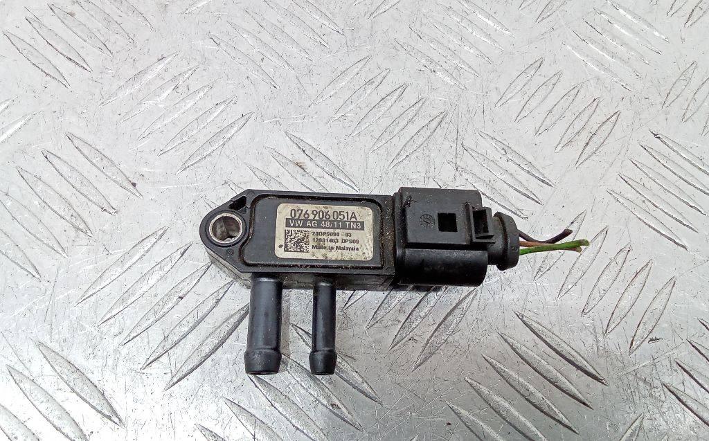датчик абсолютного давления Volkswagen Passat B6 2009, 076906051 - фото №1