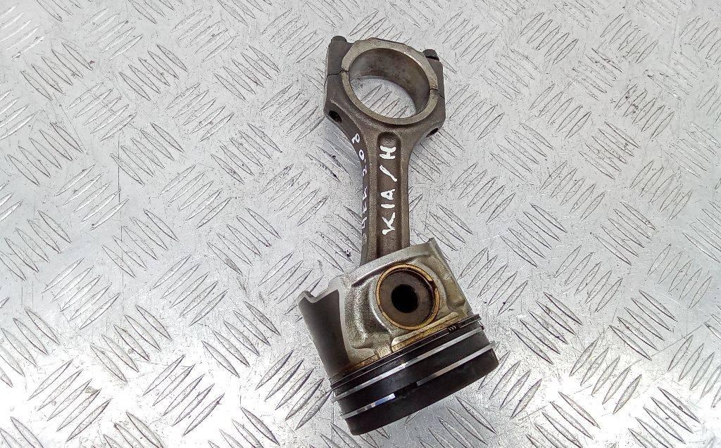 шатун Kia Carens 3 поколение 2007, 2.0 л., дизель, МКПП - фото №1