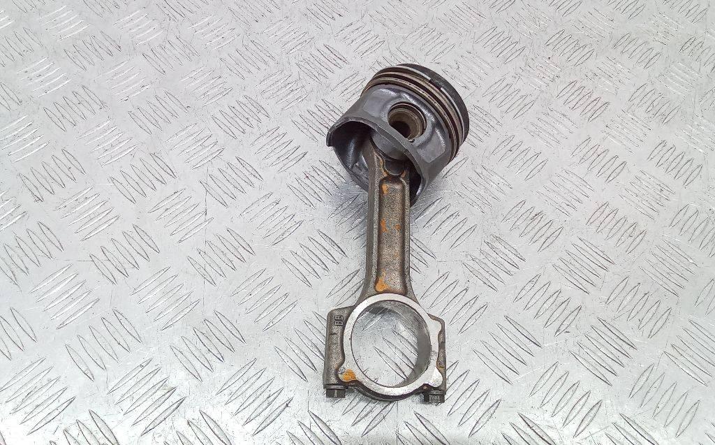 поршень Renault Scenic 3 поколение 2010, 1.5 л., дизель, МКПП - фото №1