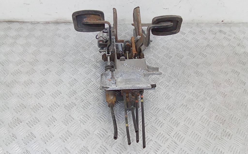 узел педальный (блок педалей) Renault Magnum 3 поколение 2003, 5600201576 - фото №1