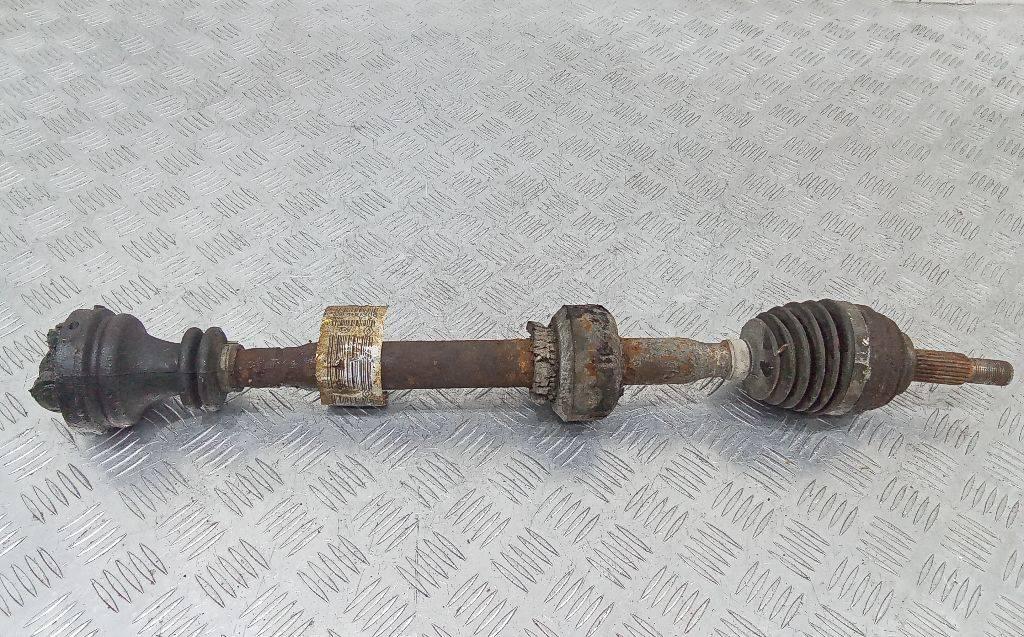 полуось передняя правая (приводной вал, ШРУС) Renault Logan 1 поколение 2007, 8200499306 - фото №1