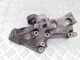 кронштейн генератора Renault Megane 1 поколение [рестайлинг] 2001, 1.4 л., бензин, 8200327134