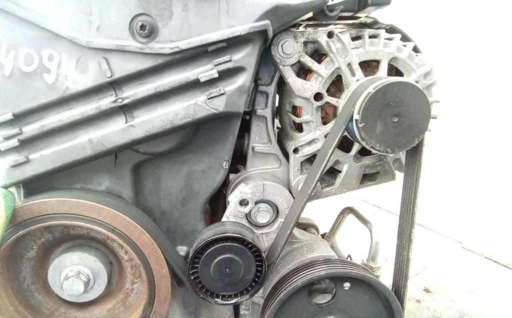 кронштейн генератора Dacia Sandero 1 поколение 2011, 1.5 л., дизель, МКПП, 8200473400 - фото №1