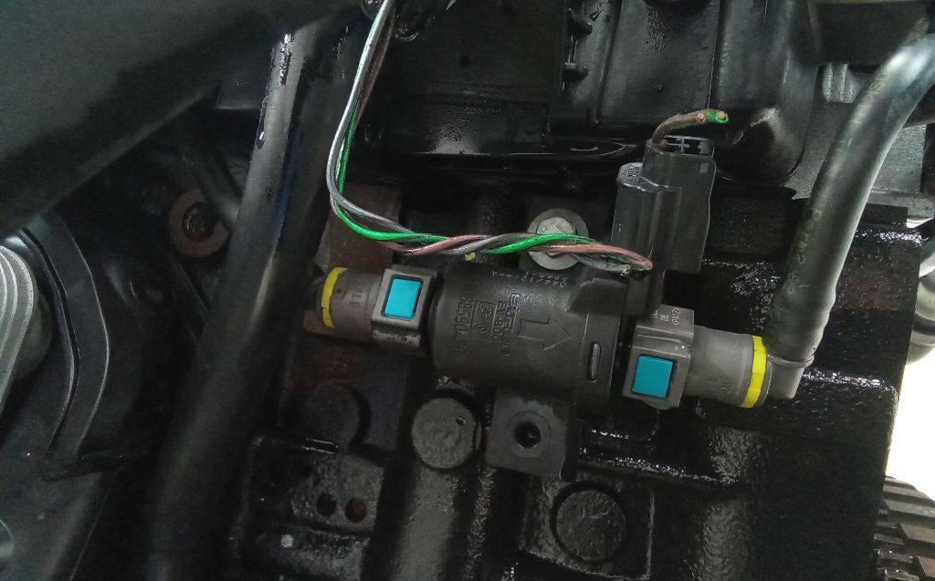 электромагнитный клапан Renault Clio 4 поколение 2012, 1.5 л., дизель, МКПП, 208859042R - фото №1