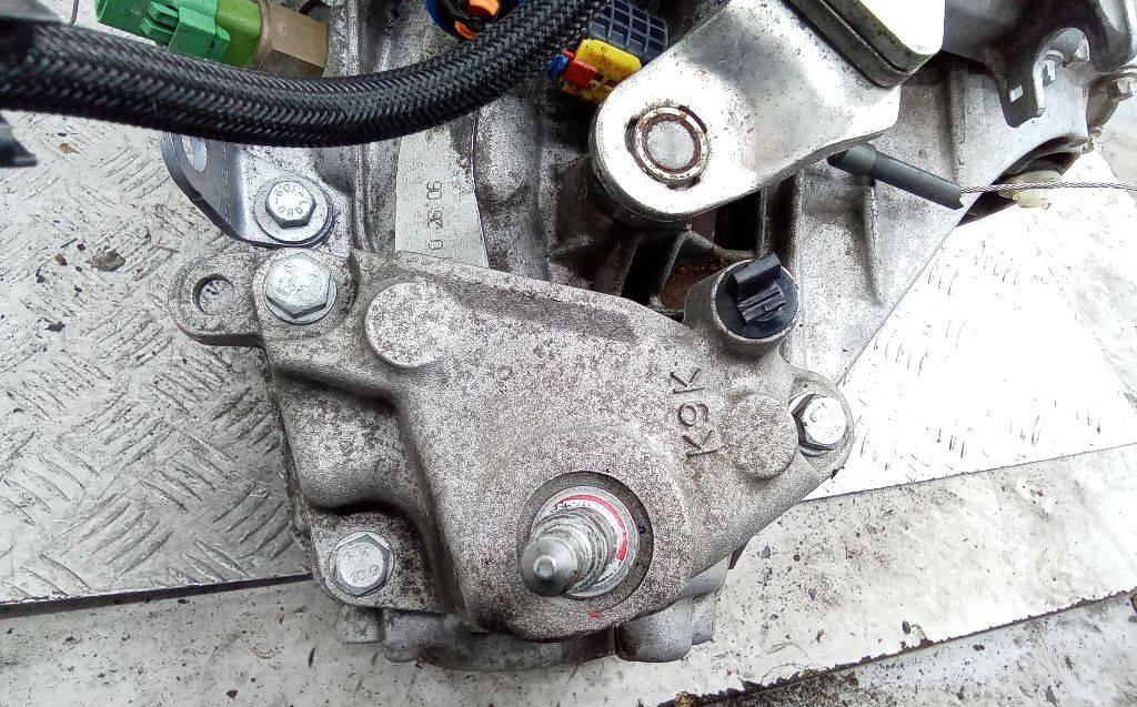 кронштейн КПП Renault Megane 3 поколение 2008, 1.5 л., дизель, МКПП - фото №1