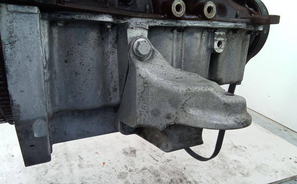 кронштейн двигателя Renault Megane 3 поколение 2008, 1.5 л., дизель, МКПП, 8200277229 - фото №1