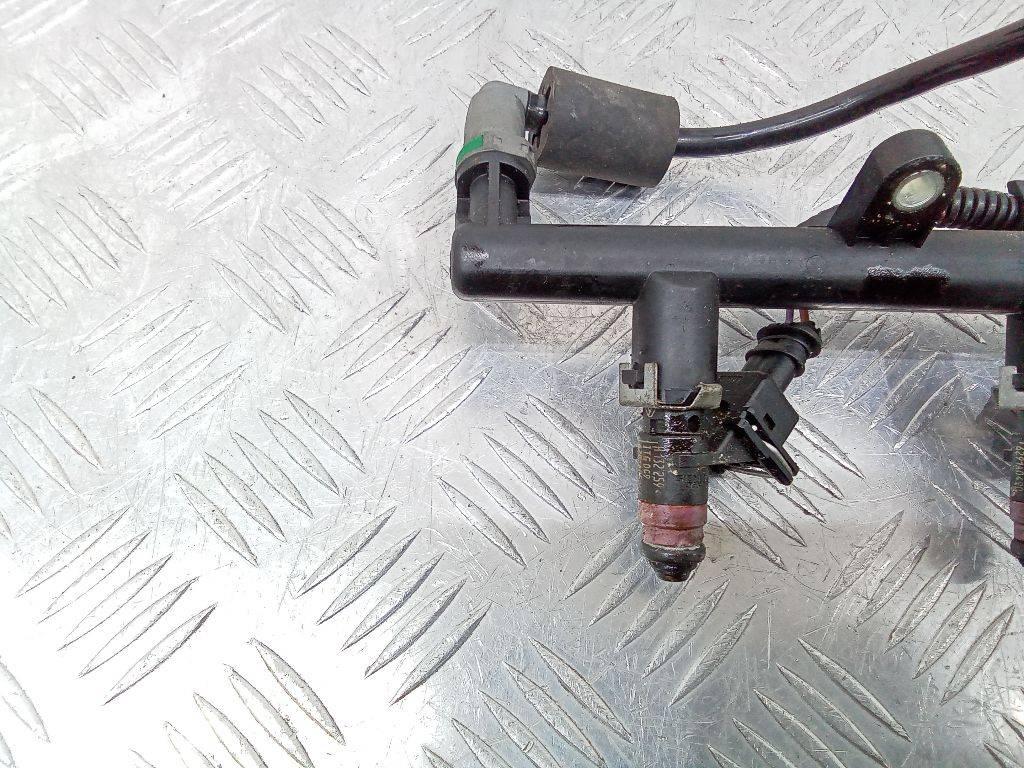 форсунка Renault Modus 1 поколение 2006, 1.4 л., бензин, МКПП - фото №1