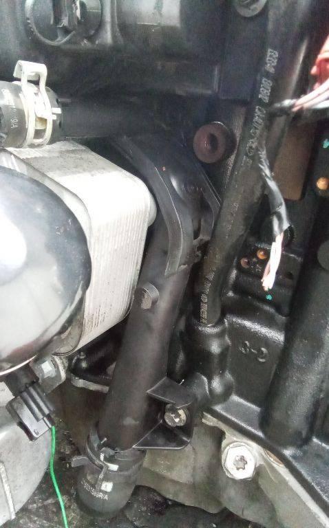 трубка охлаждающей жидкости Dacia Duster 1 поколение 2012, 1.5 л., дизель, МКПП - фото №1