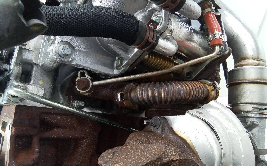 коллектор выпускной Dacia Duster 1 поколение 2012, 1.5 л., дизель, МКПП - фото №1