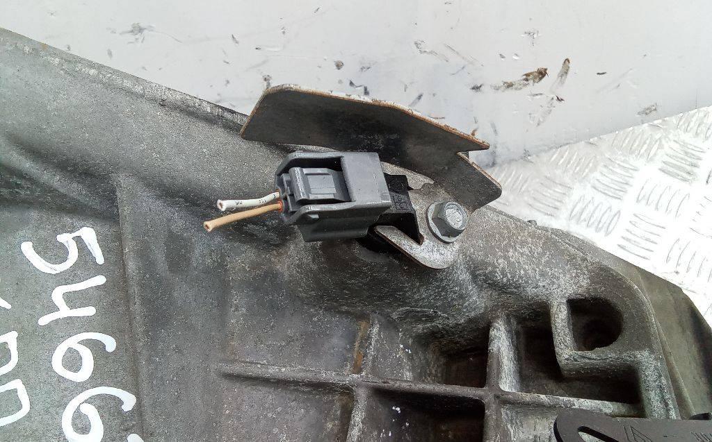 датчик коленвала Dacia Duster 1 поколение 2012, 1.5 л., дизель, МКПП - фото №1