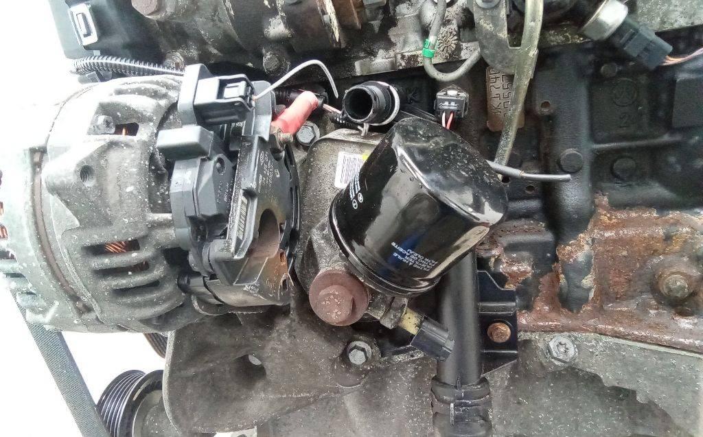 теплообменник масляного фильтра Renault Twingo 2 поколение 2008, 1.5 л., дизель, МКПП, 779744 - фото №1