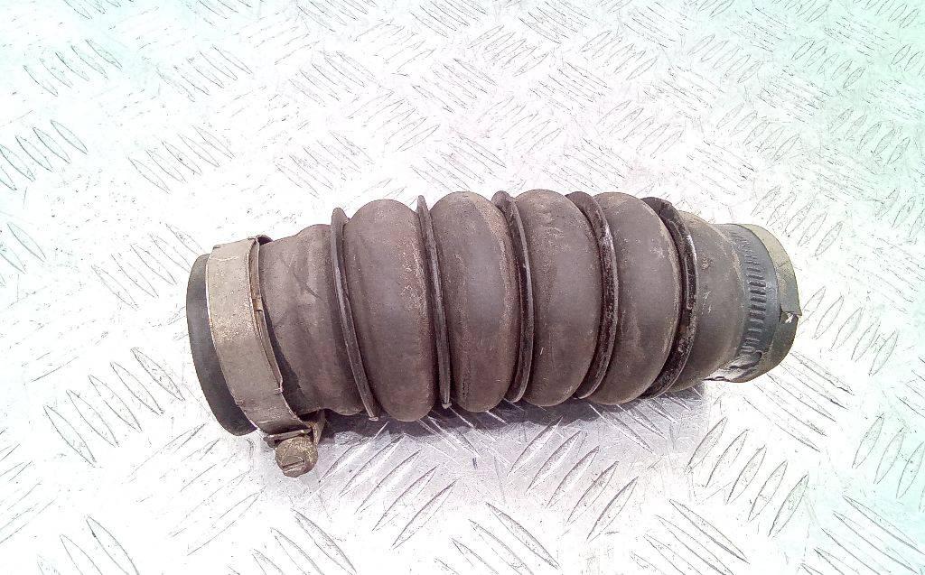 патрубок интеркулера Renault Modus 1 поколение 2005, 1.5 л., дизель, МКПП - фото №1