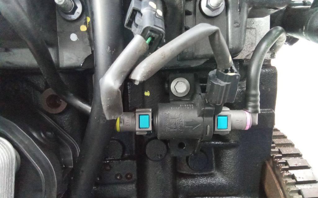 электромагнитный клапан Dacia Sandero 1 поколение 2011, 1.5 л., дизель, МКПП, 208859042R - фото №1