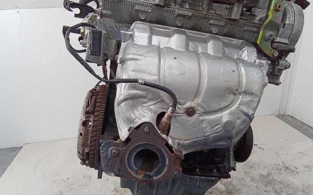 коллектор выпускной Renault Laguna 2 поколение 2002, 1.8 л., бензин, МКПП - фото №1