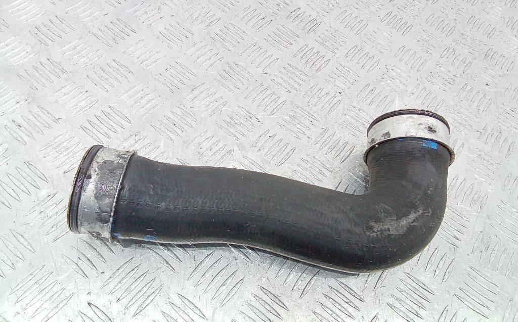 патрубок интеркулера Volkswagen Touran 1 поколение 2004, 1.9 л., дизель, МКПП, 1K0145834 - фото №1