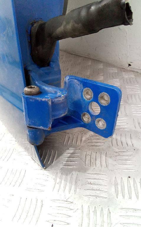 петля двери MAN TGL 1 поколение 2006 - фото №1