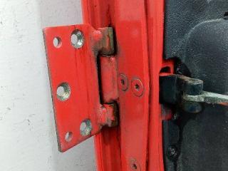 петля двери Renault Magnum 4 поколение 2005