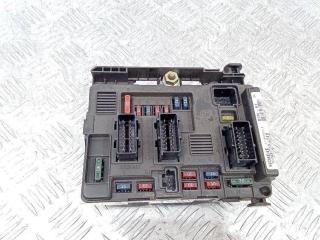 блок предохранителей Peugeot 307 1 поколение 2001, 9643498880