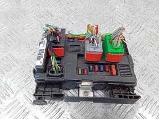 блок предохранителей Peugeot 307 1 поколение 2001, 9643498880