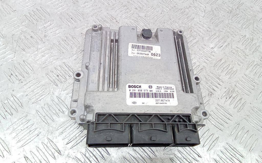блок управления двигателем Renault Clio 4 поколение 2015, 237102747R - фото №1