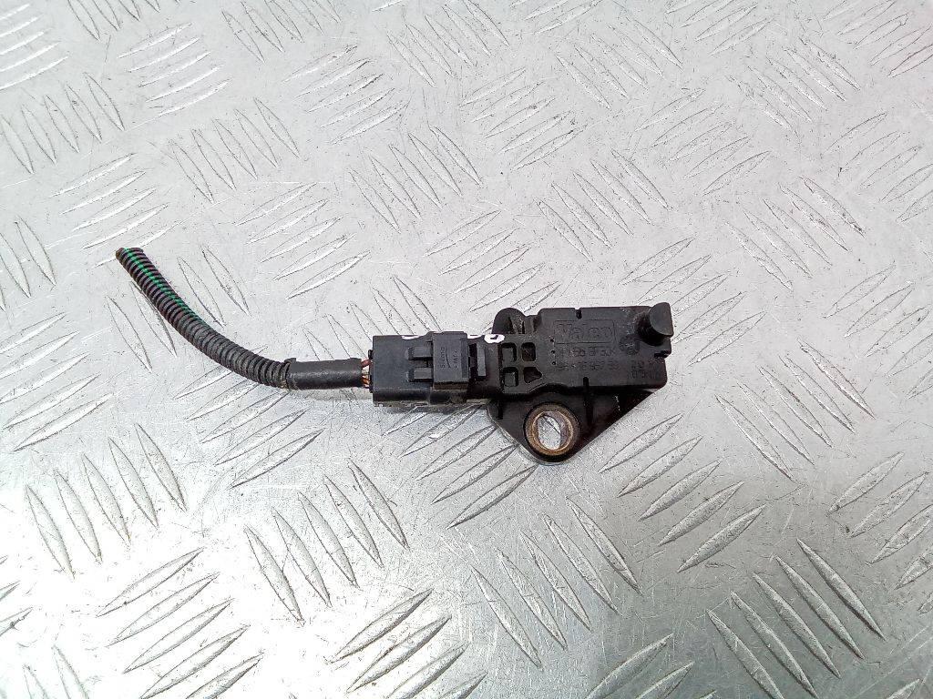 датчик коленвала Volvo S40 2 поколение 2004, 2.0 л., дизель, МКПП, 9643695780 - фото №1