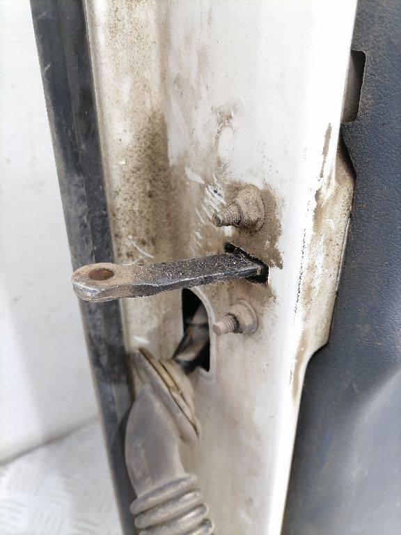 ограничитель открывания двери DAF XF 105 1999 - фото №1