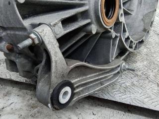 кронштейн КПП Volvo S40 2 поколение 2004, 2.0 л., дизель, МКПП, 3M516P093