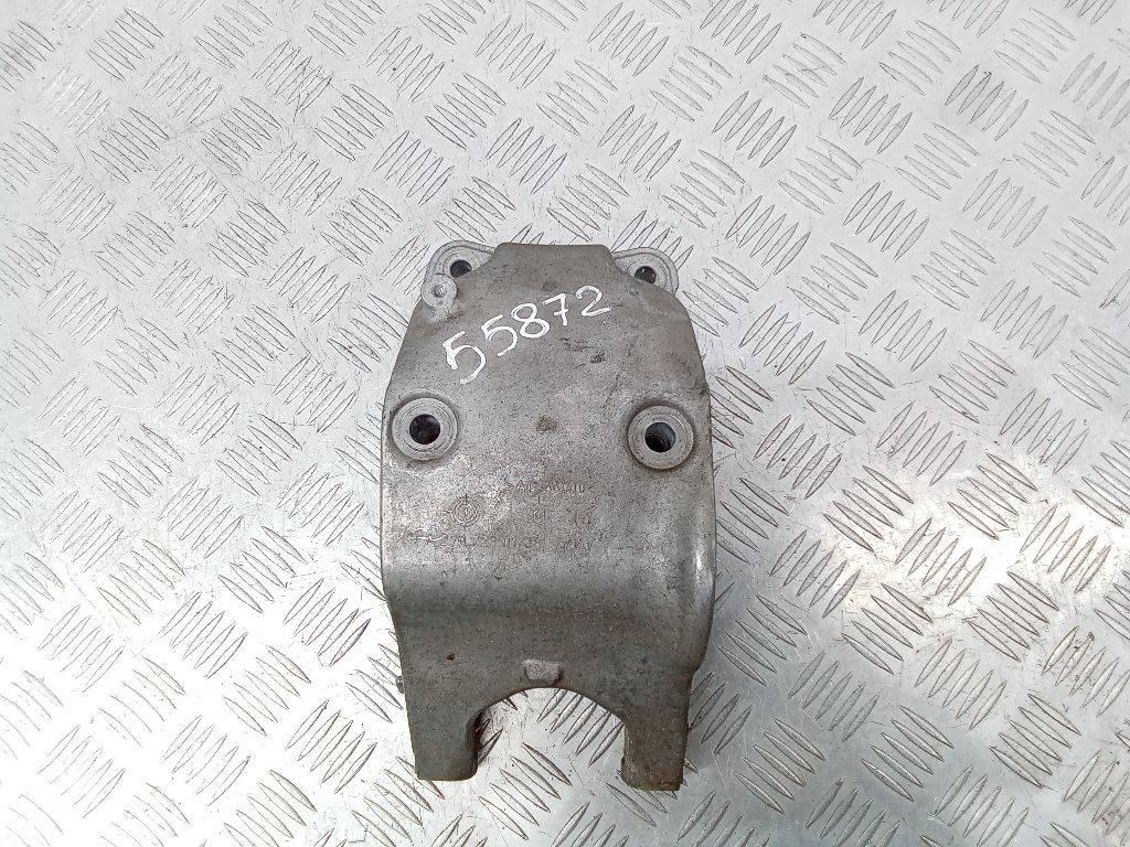 кронштейн двигателя Mercedes-Benz A-Класс W176 2013, 2.0 л., бензин, A2702230138 - фото №1