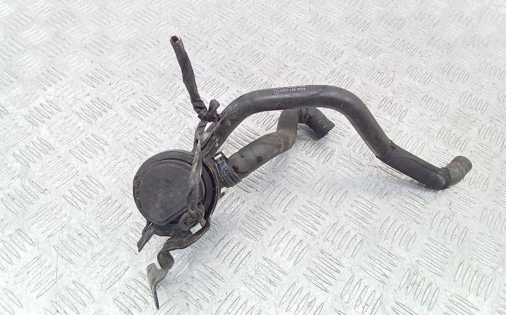 насос антифриза дополнительный Mercedes-Benz A-Класс W176 2013, 2.0 л., бензин, A0005000686 - фото №1