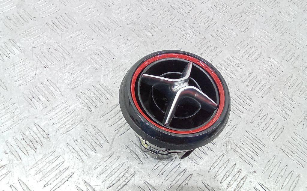 дефлектор обдува салона Mercedes-Benz A-Класс W176 2013, A1768301054 - фото №1