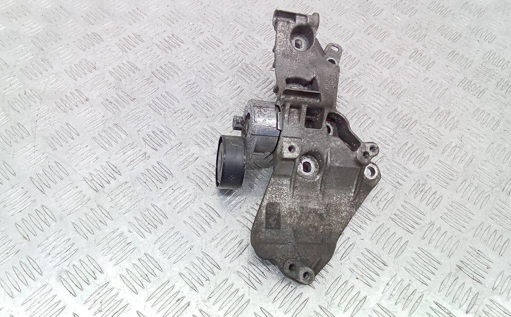кронштейн генератора Renault Megane 3 поколение 2008, 1.5 л., дизель, МКПП, 8200669495 - фото №1