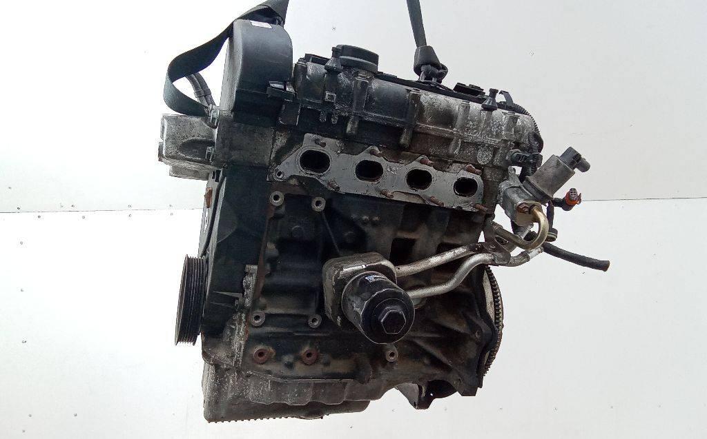 двигатель Volkswagen Golf 4 поколение 2001, 1.6 л., бензин, МКПП, BCB - фото №1