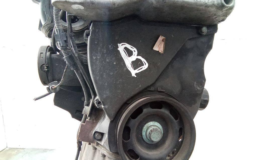 защита (кожух) ремня ГРМ Volkswagen Golf 4 поколение 2001, 1.6 л., бензин, МКПП - фото №1