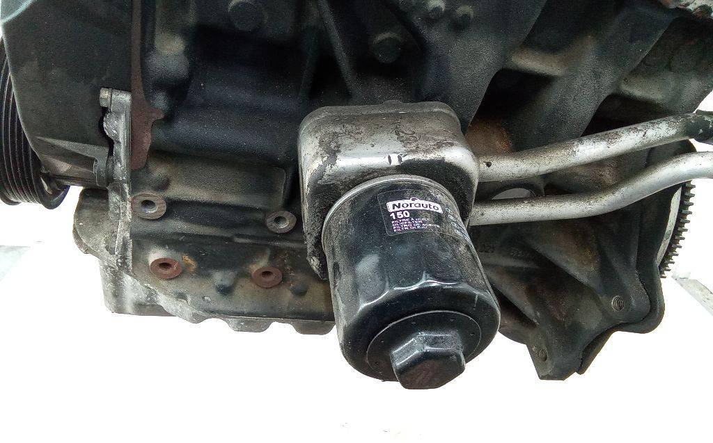 теплообменник масляного фильтра Volkswagen Golf 4 поколение 2001, 1.6 л., бензин, МКПП - фото №1