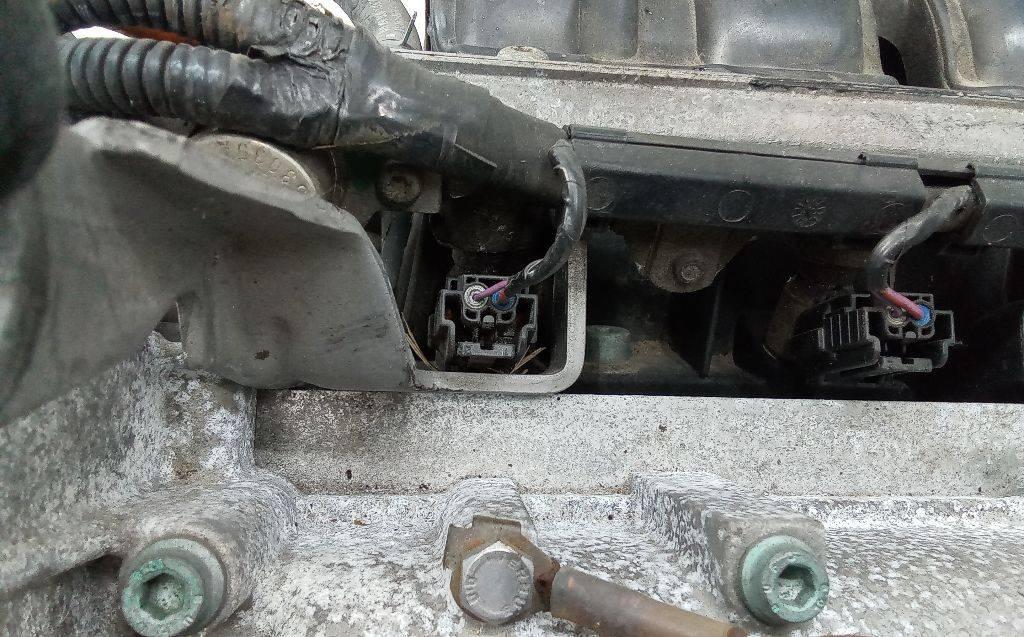 форсунка Volkswagen Golf 4 поколение 2001, 1.6 л., бензин, МКПП - фото №1