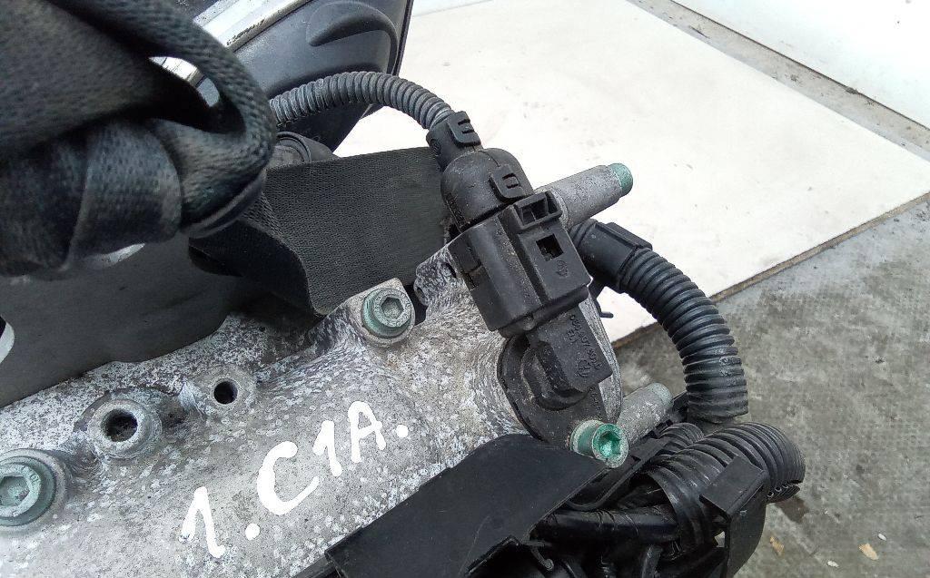 датчик распредвала Volkswagen Golf 4 поколение 2001, 1.6 л., бензин, МКПП, 036907601 - фото №1