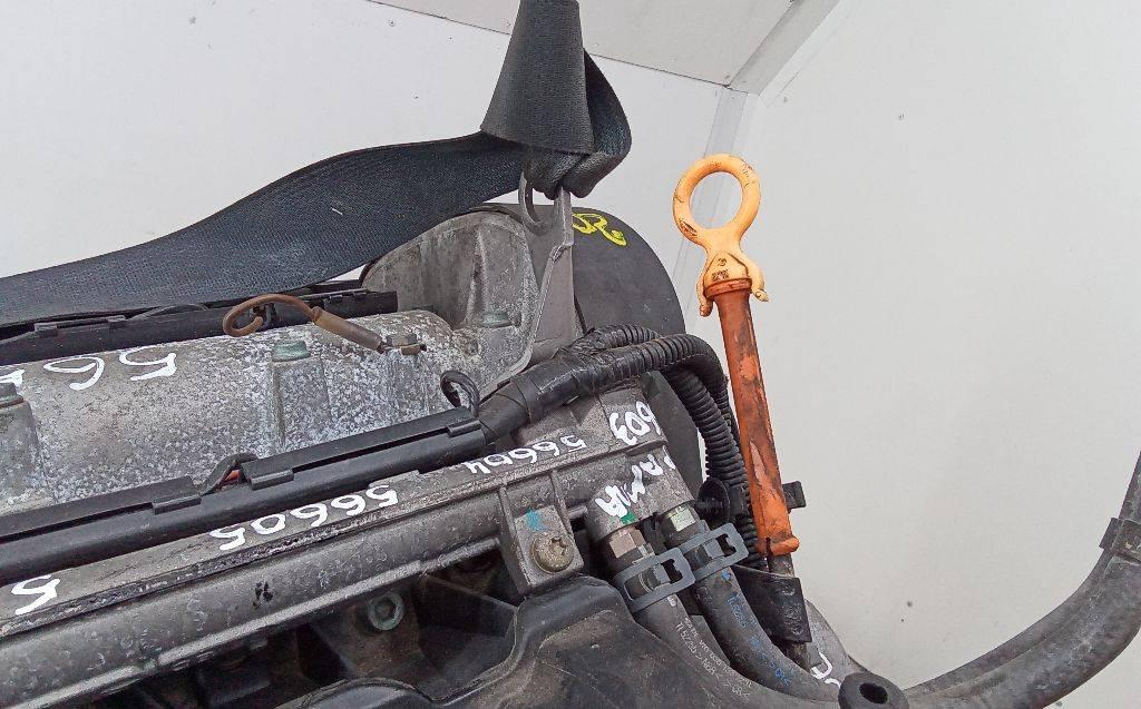 щуп двигателя Volkswagen Golf 4 поколение 2001, 1.6 л., бензин, МКПП - фото №1