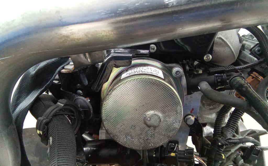 насос вакуумный Renault Megane 3 поколение 2011, 1.5 л., дизель, МКПП, 8201005306 - фото №1