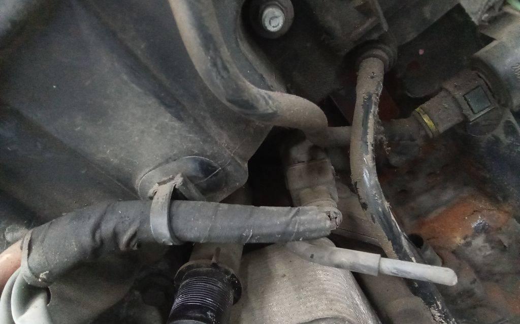 датчик детонации Renault Clio 4 поколение 2012, 1.5 л., дизель, МКПП - фото №1