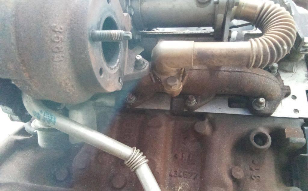 коллектор выпускной Renault Megane 3 поколение 2008, 1.5 л., дизель, МКПП - фото №1